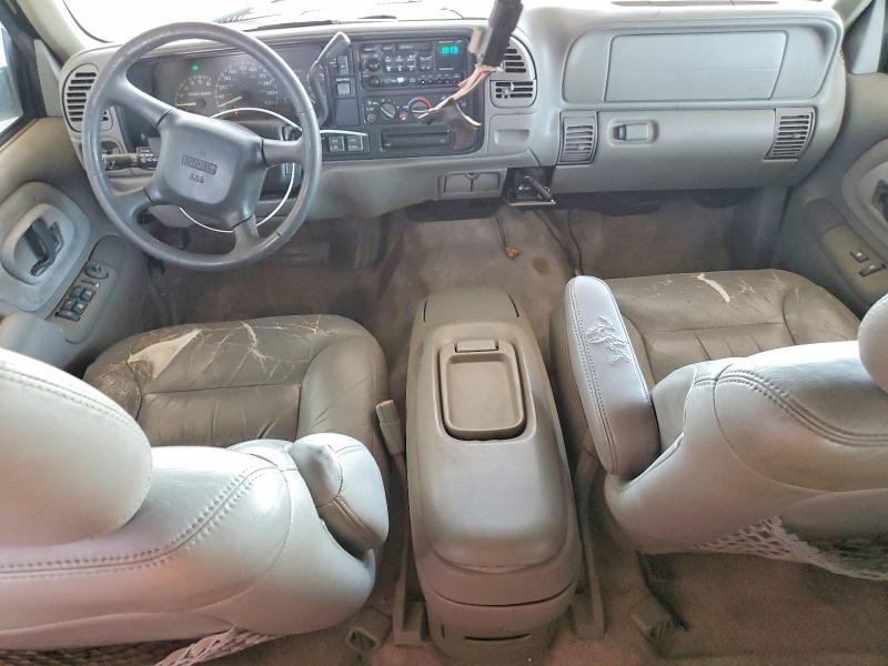 1999 Gmc Suburban VIN 3GKFK16R2XG524325 COPART salvage auction — SIDE, Az - Certificate Of Title (P), sold $675 on 2026-09-08 (photo 8)
