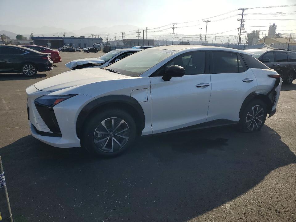 2024 Lexus Rz VIN JTJABABB0RA000670 — COPART salvage auction photo