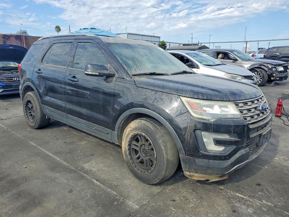 2016 Ford Explorer VIN 1FM5K7D87GGB87131 COPART salvage auction — MINOR DENT/SCRATCHES, Ca - Dis/Dlr/Exp Only Clean Title (P), sold $0 on 2026-09-15 (photo 4)