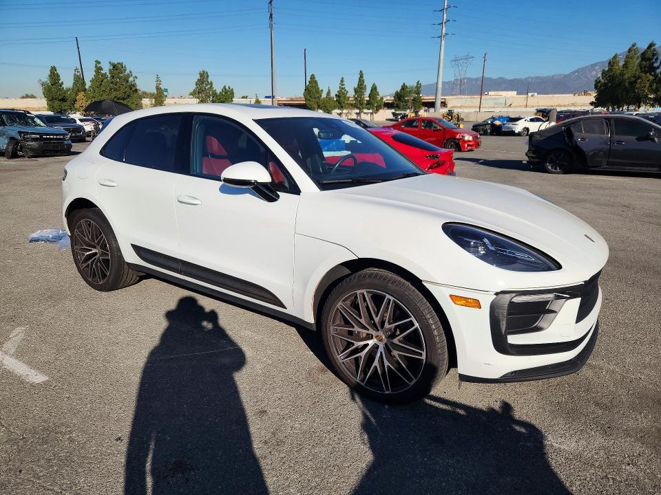 2022 Porsche Macan VIN WP1AA2A57NLB11883 COPART salvage auction — FRONT END, Ca - Salvage Certificate, sold $28,000 on 2026-09-17 (photo 4)
