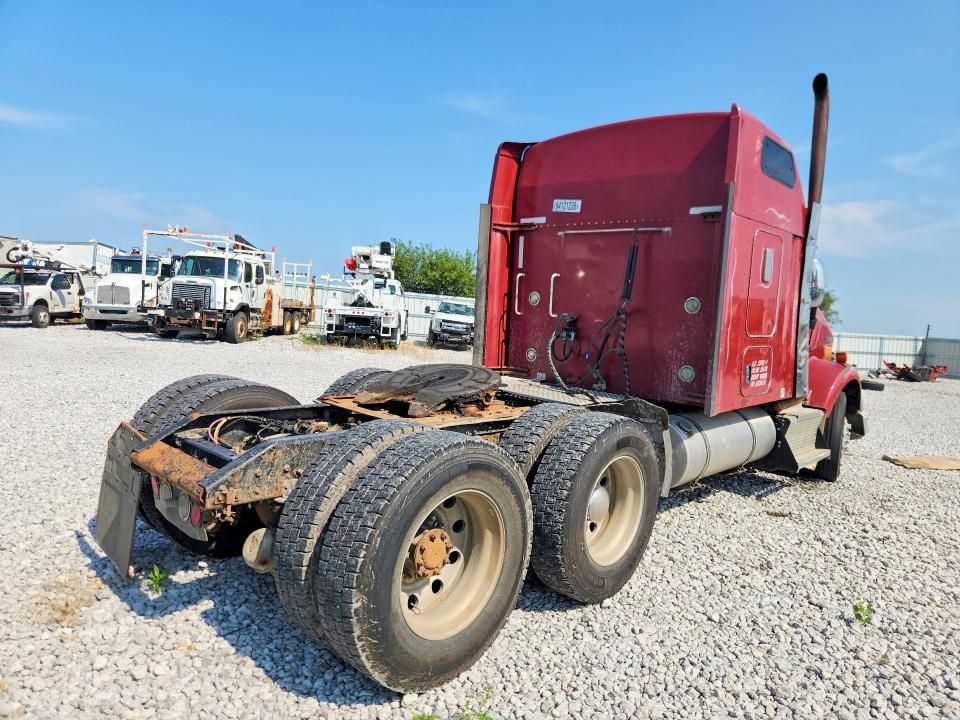 2012 Kenworth T800 VIN 1XKDD49X9CJ326315 COPART salvage auction — SIDE, NE - CERT OF TITLE-SALVAGE, sold $8,300 on 2026-09-17 (photo 3)