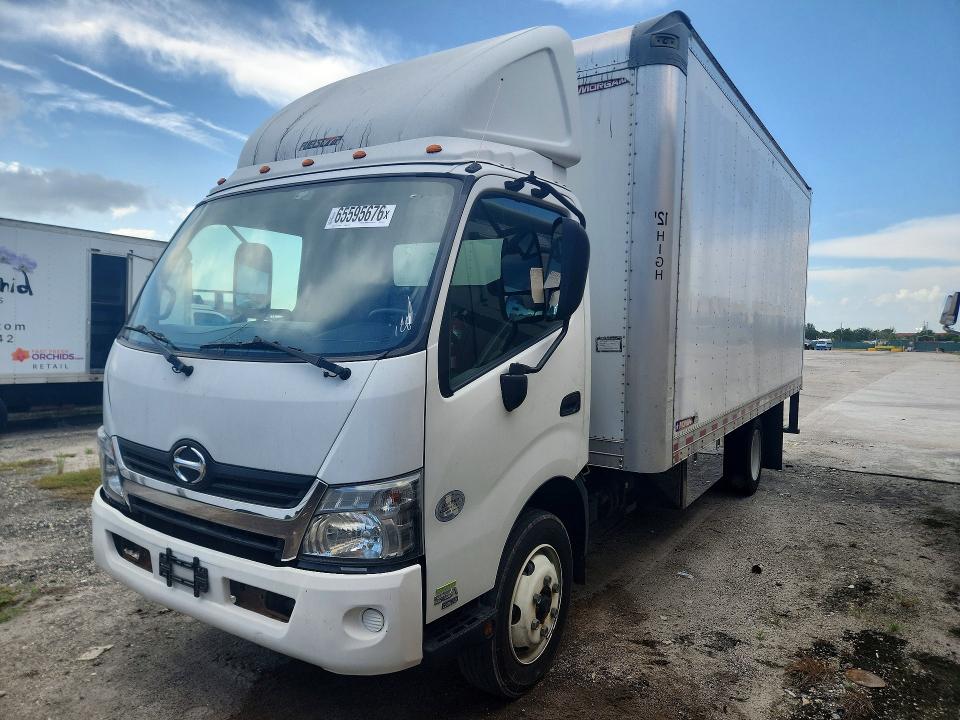 2020 Hino 195 VIN JHHSDM2H1LK012574 — COPART salvage auction photo