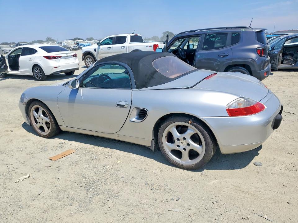 2000 Porsche Boxster VIN WP0CA2989YU624592 COPART salvage auction — MINOR DENT/SCRATCHES, Ca - Dis/Dlr/Exp Only Clean Title, sold $1,550 on 2026-08-22 (photo 2)