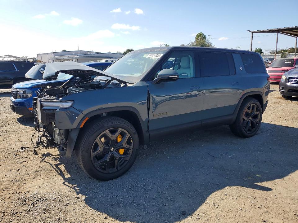2025 Rivian R1s VIN 7PDSGCBPXSN062987 — COPART salvage auction photo