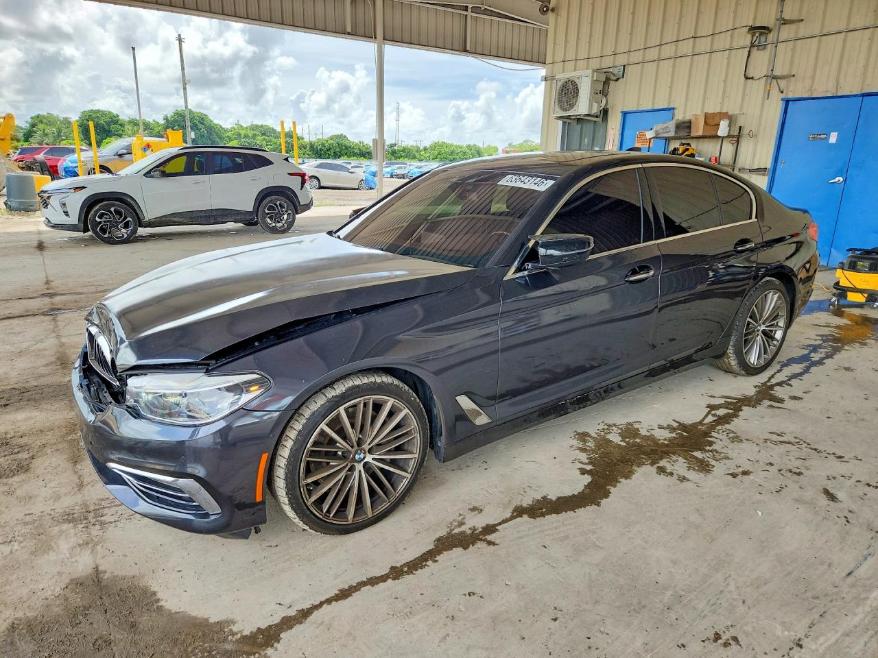 2017 BMW 5 Series VIN WBAJE5C33HG916633 — COPART salvage auction photo