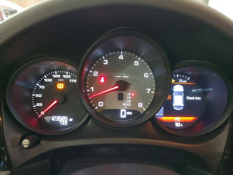 2016 Porsche Macan VIN WP1AB2A58GLB47520 COPART salvage auction — MINOR DENT/SCRATCHES, MA - CERT OF TITLE-SALVAGE (P), sold $750 on 2026-08-06 (photo 9)