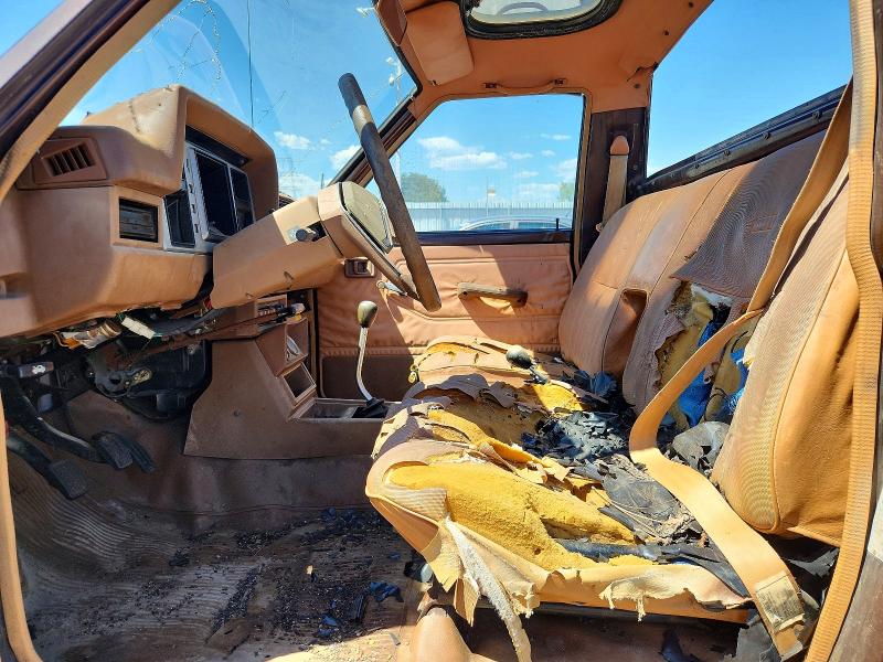 1982 Datsun 720 VIN JN6MD02YXTW102624 COPART salvage auction — SIDE, Co - Certificate Of Title, sold $250 on 2026-09-15 (photo 7)