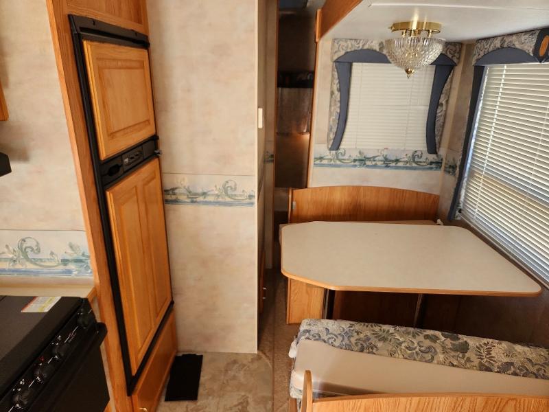 2004 Jayco jay Jay flight VIN 1UJCJ02RX41E40168 COPART salvage auction — HAIL, AB - BOS - ACTIVE, sold $275 on 2026-09-17 (photo 6)