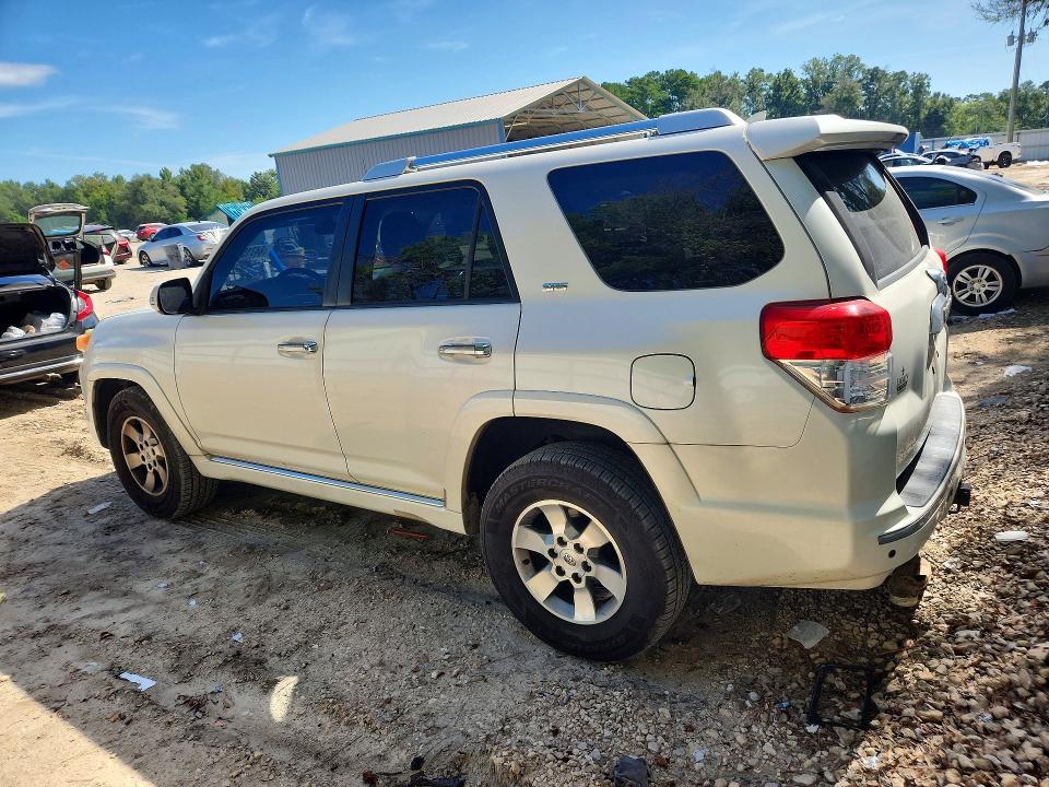 2013 Toyota 4runner VIN JTEZU5JR8D5048355 COPART salvage auction — SIDE, Fl - Cert Of Title Slvg Rebuildable, sold $7,600 on 2026-08-21 (photo 2)