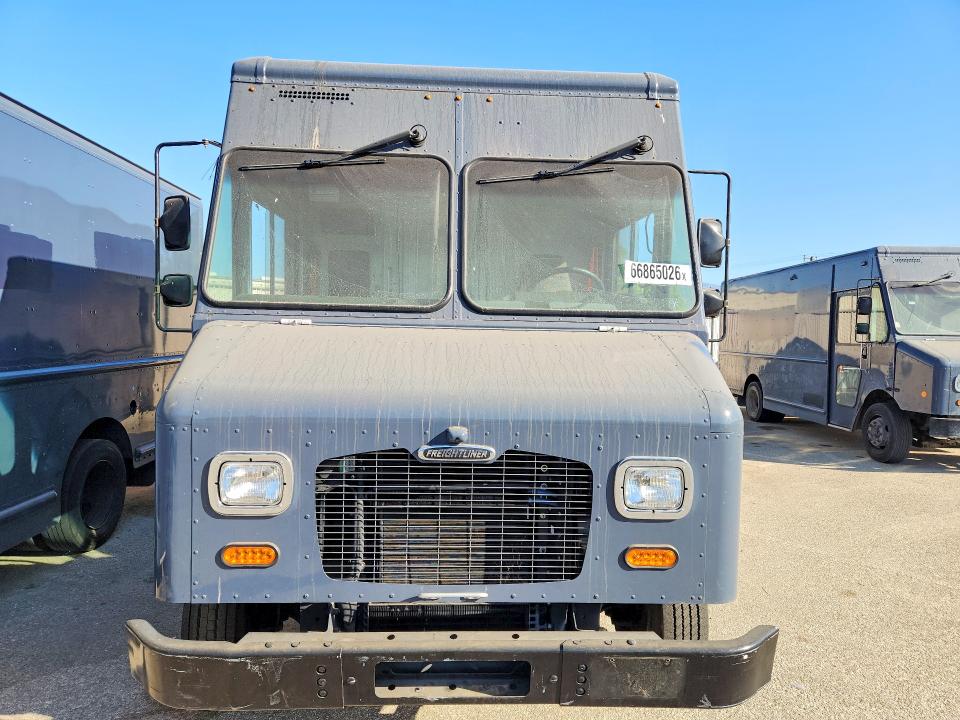 2020 Freightliner Mt45 VIN 4UZAC2EA6LCMK0112 COPART salvage auction — MINOR DENT/SCRATCHES, CA - CERTIFICATE OF TITLE, sold $23,900 on 2026-09-29 (photo 5)