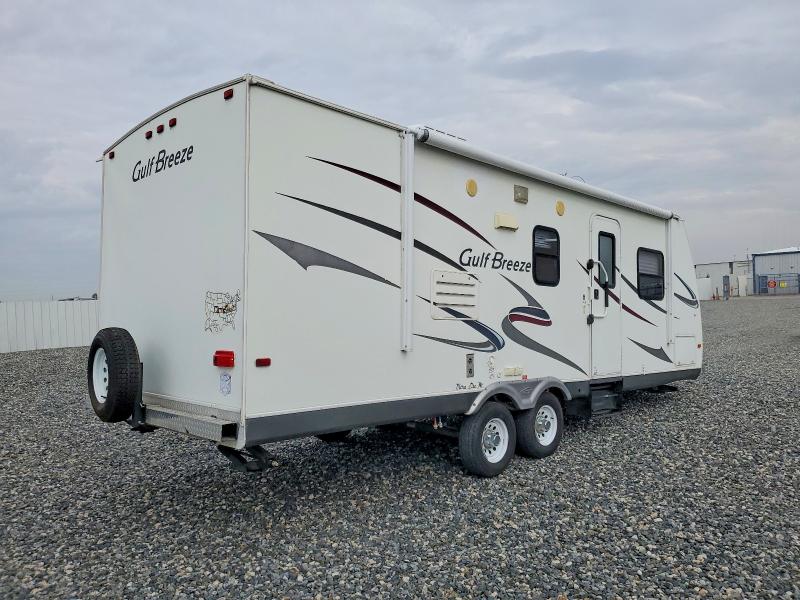 2010 Gulf stream Gulf breez VIN 1NL1XTM22A1026330 COPART salvage auction — FRONT END, CO - SALVAGE TITLE, sold $3,400 on 2026-10-22 (photo 4)