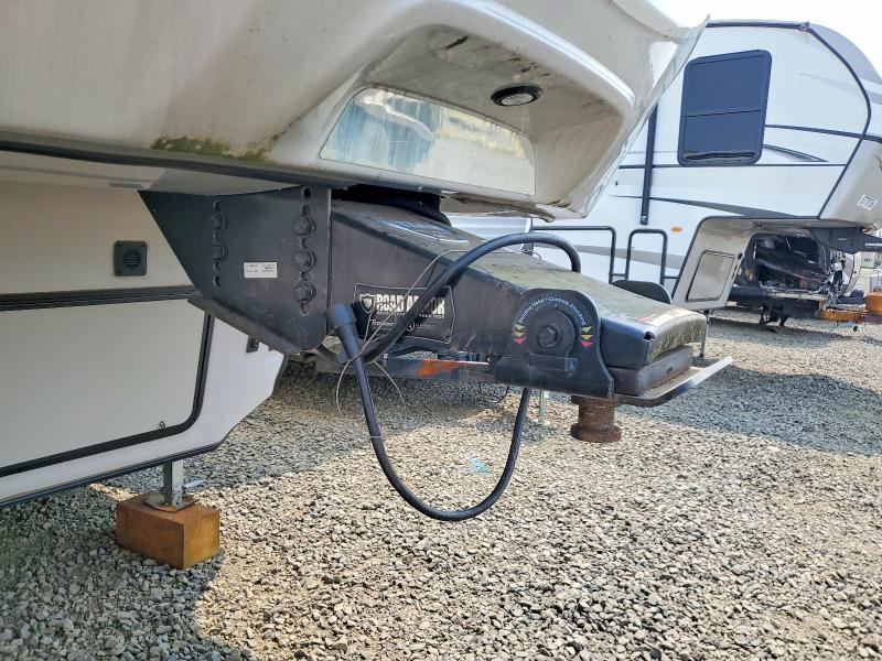 2020 Kyrv Trailer VIN 4YDF27S27LV501970 COPART salvage auction — SIDE, OR - SALVAGE TITLE CERTIFICATE, sold $375 on 2026-09-10 (photo 8)
