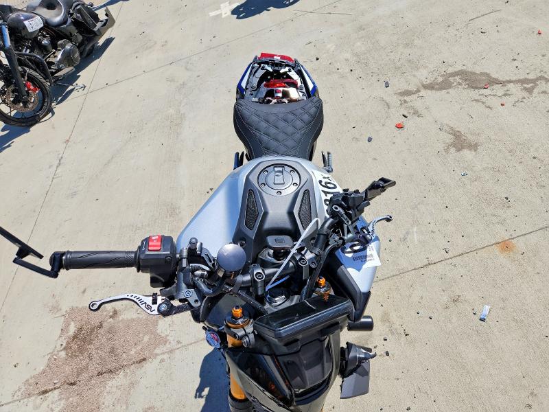 2025 Yamaha VIN JYARN95Y6SA000413 COPART salvage auction — REAR END, Ca - Salvage Certificate, sold $7,000 on 2026-08-20 (photo 5)