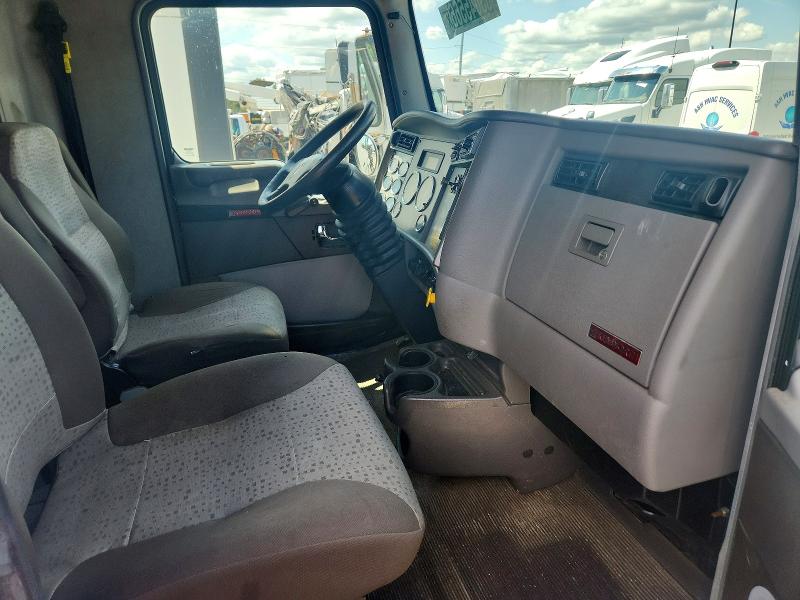 2020 Kenworth T300 VIN 2NKHHM6X2LM401837 COPART salvage auction — MINOR DENT/SCRATCHES, VA - CERTIFICATE OF TITLE, sold $3,150 on 2026-09-08 (photo 8)