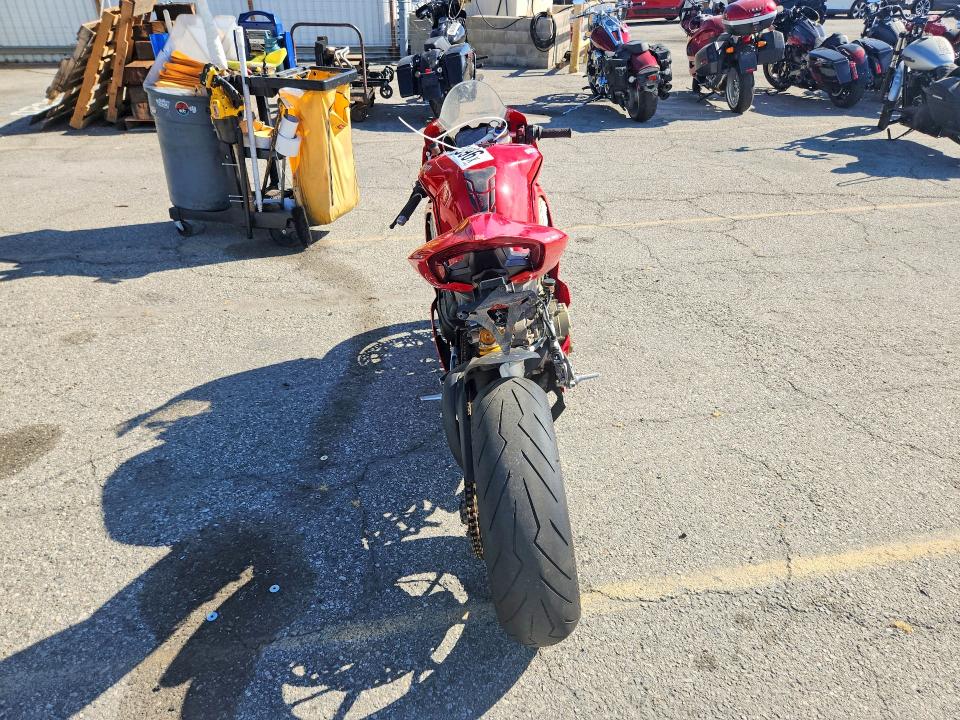 2018 Ducati Panigale VIN ZDMDAGNW0JB000434 COPART salvage auction — WATER/FLOOD, Ca - Salvage Certificate, sold $5,200 on 2026-09-03 (photo 4)