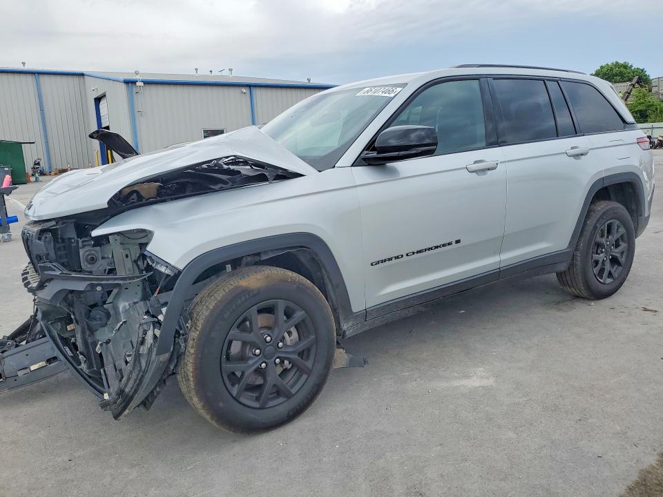 2025 Jeep Grand cherokee VIN 1C4RJHAG4S8657399 — COPART salvage auction photo