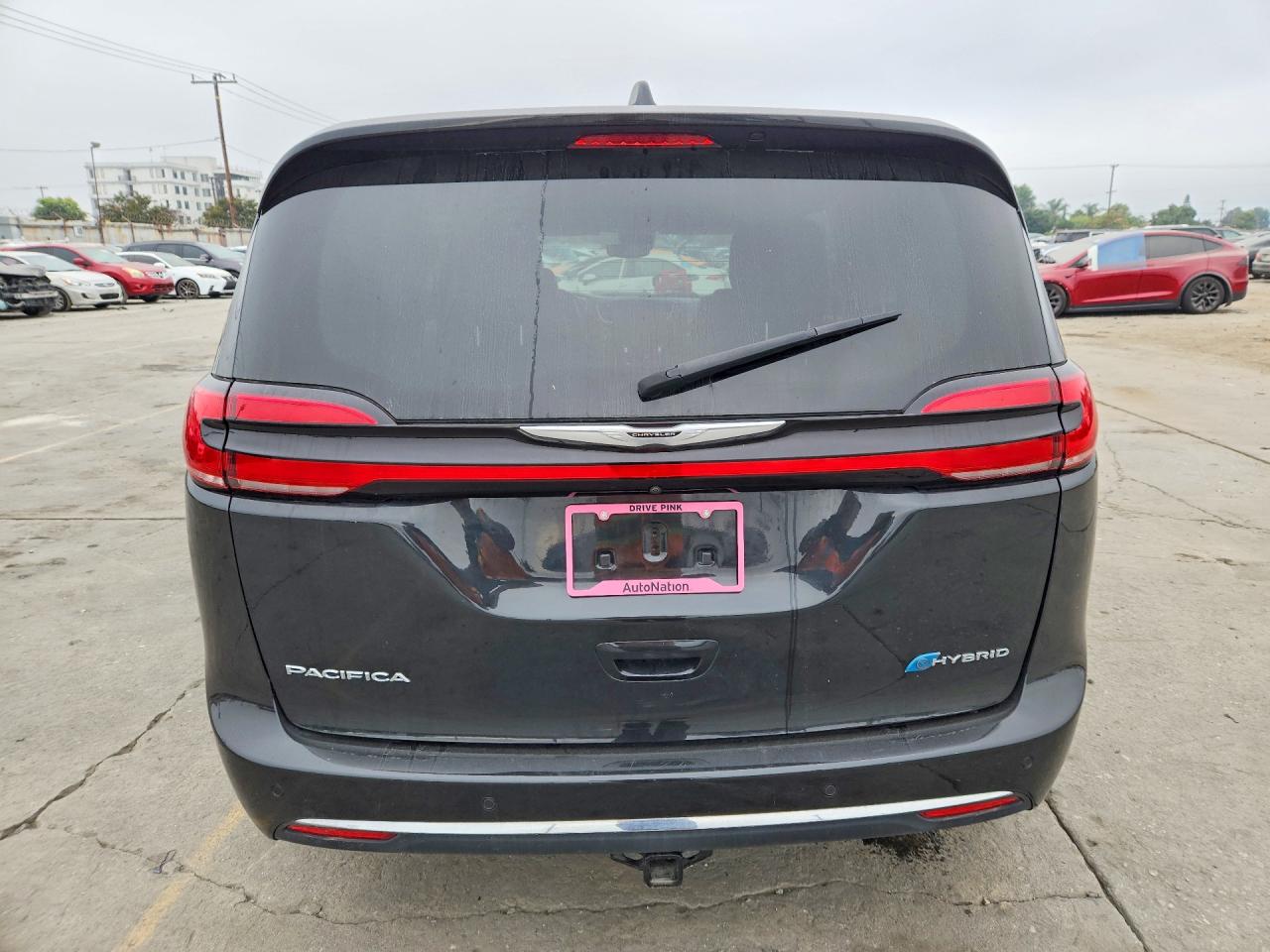 2023 Chrysler Pacifica VIN 2C4RC1L75PR626219 COPART salvage auction — Minor Dent/Scratches, CA - SALVAGE CERTIFICATE, sold $9,000 on 2026-10-01 (photo 6)