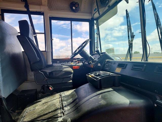 2010 Thomas School bus VIN 1T88S4E20A1128196 COPART salvage auction — SIDE, TN - CERTIFICATE OF TITLE, sold $575 on 2026-09-10 (photo 5)