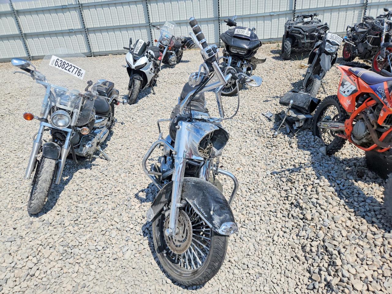2006 Harley-Davidson fl VIN 1HD1FRW126Y611387 COPART salvage auction — Side, Sc - Salvage Title, sold $475 on 2026-09-25 (photo 2)
