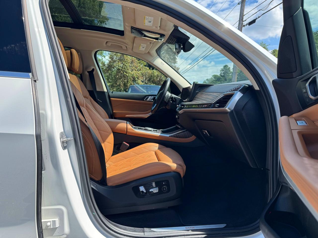 2023 BMW X7 VIN 5UX23EM09P9N95412 COPART salvage auction — Minor Dent/Scratches, AR - CERTIFICATE OF TITLE (P), sold $39,750 on 2026-08-26 (photo 5)