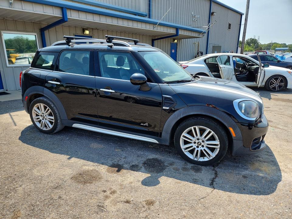 2018 Mini Cooper VIN WMZYV5C32J3B75957 COPART salvage auction — MINOR DENT/SCRATCHES, Ar - Certificate Of Title (P), sold $4,450 on 2026-08-21 (photo 4)