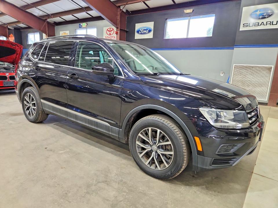 2020 Volkswagen Tiguan VIN 3VV2B7AX3LM095227 COPART salvage auction — MINOR DENT/SCRATCHES, MI - CERTIFICATE OF TITLE (P), sold $5,800 on 2026-09-04 (photo 4)