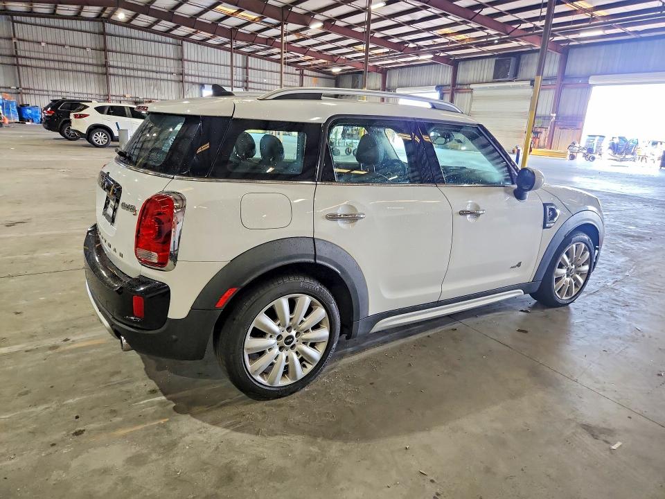 2019 Mini Cooper VIN WMZYT5C56K3E69483 COPART salvage auction — MECHANICAL, Fl - Certificate Of Title (P), sold $5,500 on 2026-08-12 (photo 3)