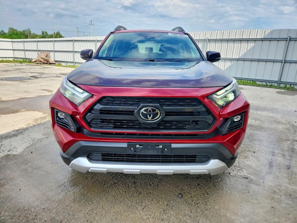 2024 Toyota Rav4 VIN 2T3J1RFVXRW425405 COPART salvage auction — MINOR DENT/SCRATCHES, ON - PERMIT NO BRAND - UNFIT (P), sold $31,250 on 2026-08-26 (photo 5)
