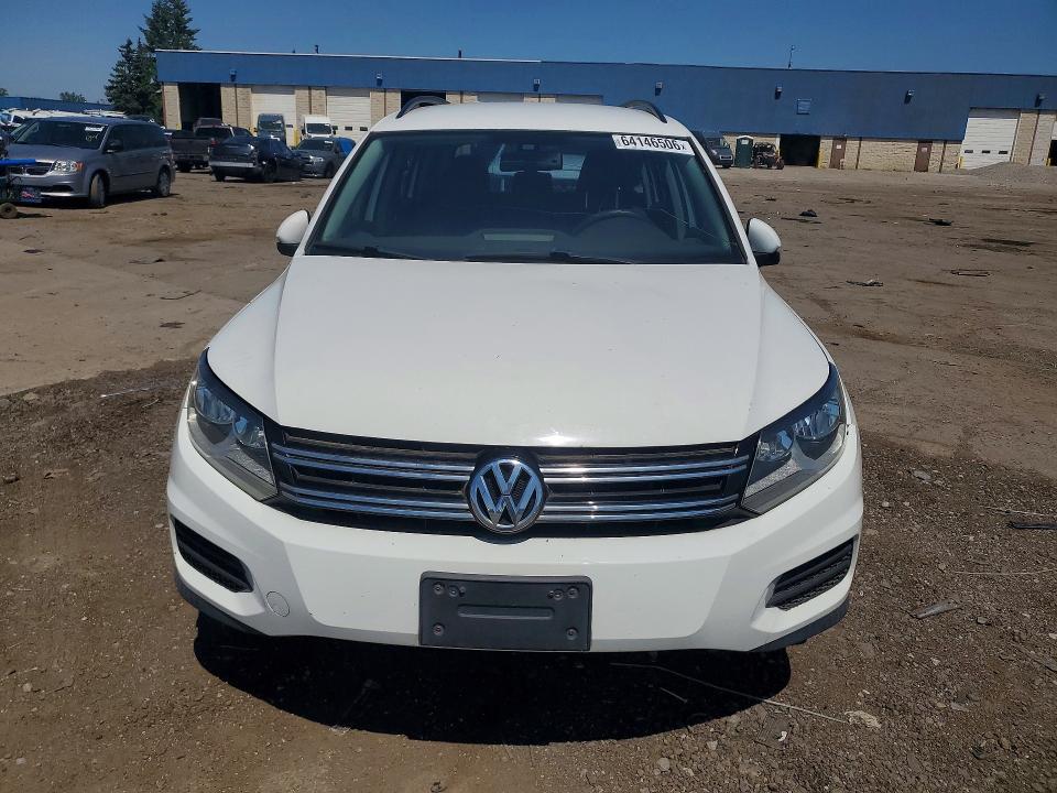 2016 Volkswagen Tiguan VIN WVGBV7AX2GW557218 COPART salvage auction — FRONT END, Salvage Title, sold $1,700 on 2026-08-14 (photo 5)