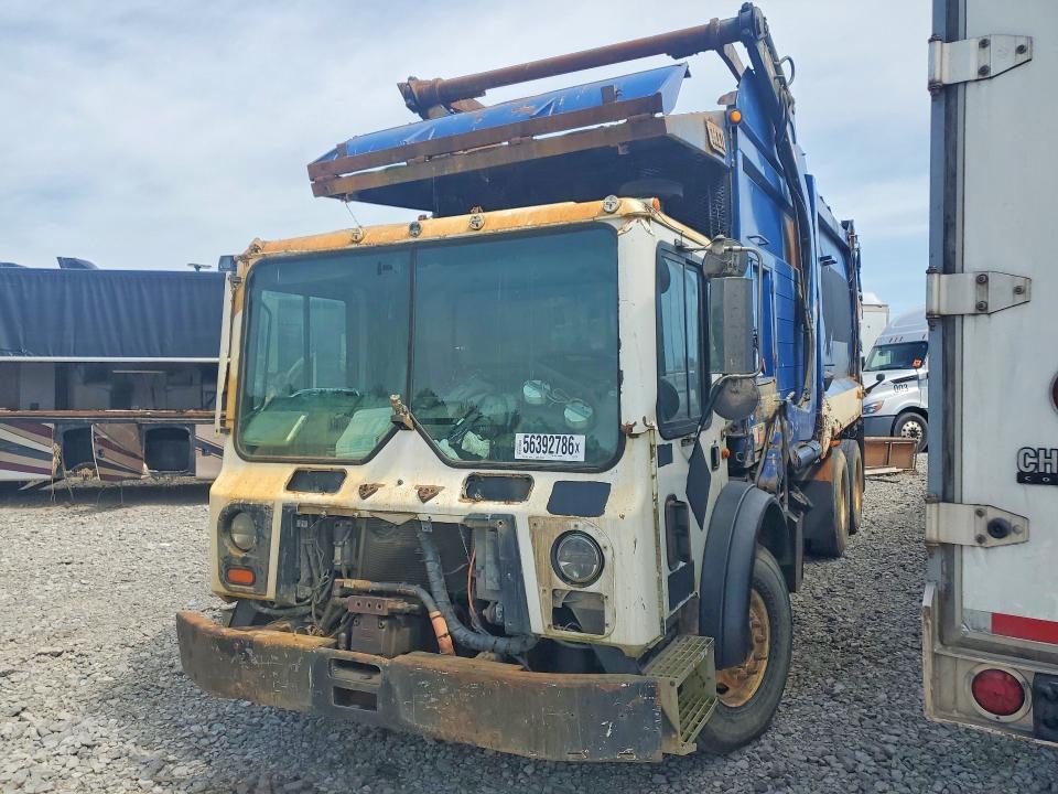 2008 Mack 600 rd600 VIN 1M2AV02C98M002276 COPART salvage auction — FRONT END, Tn - Clean Title Export Only, sold $1,500 on 2026-09-10 (photo 1)