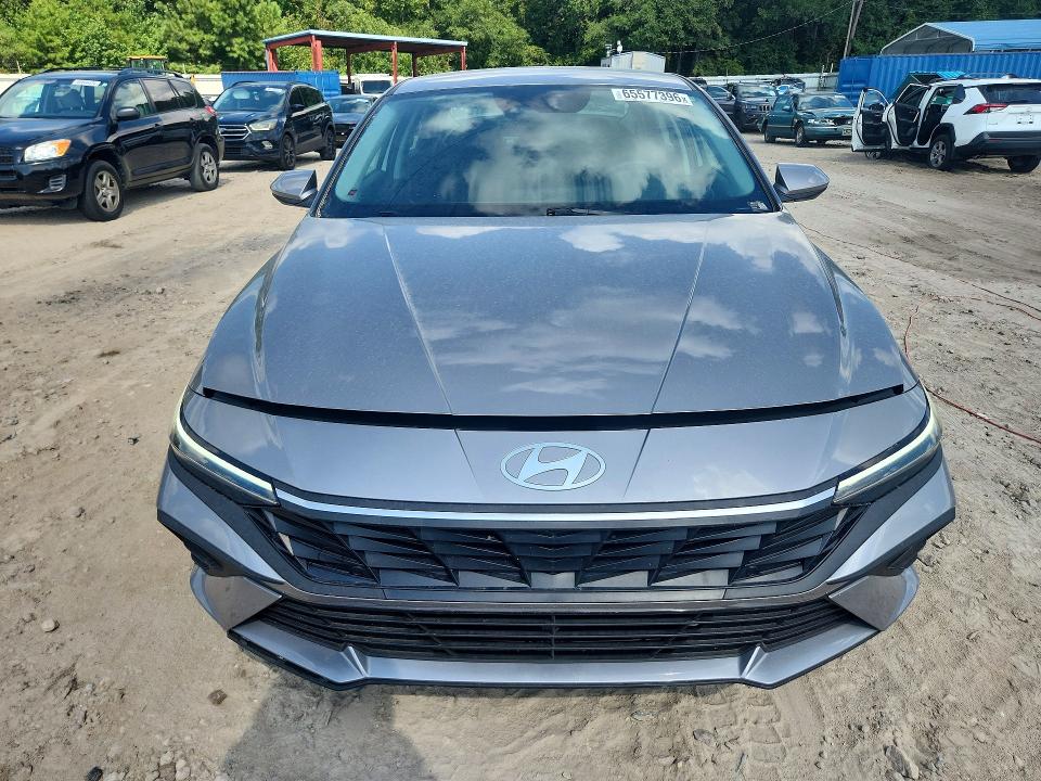 2026 Hyundai Elantra VIN KMHLM4DJ9TU190935 COPART salvage auction — REAR END, Fl - Cert Of Title Slvg Rebuildable, sold $7,200 on 2026-10-09 (photo 5)