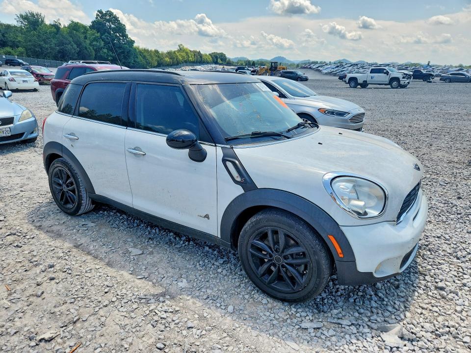 2014 Mini Cooper VIN WMWZC5C5XEWP36142 COPART salvage auction — NORMAL WEAR, TN - CERTIFICATE OF TITLE, sold $1,350 on 2026-08-13 (photo 4)