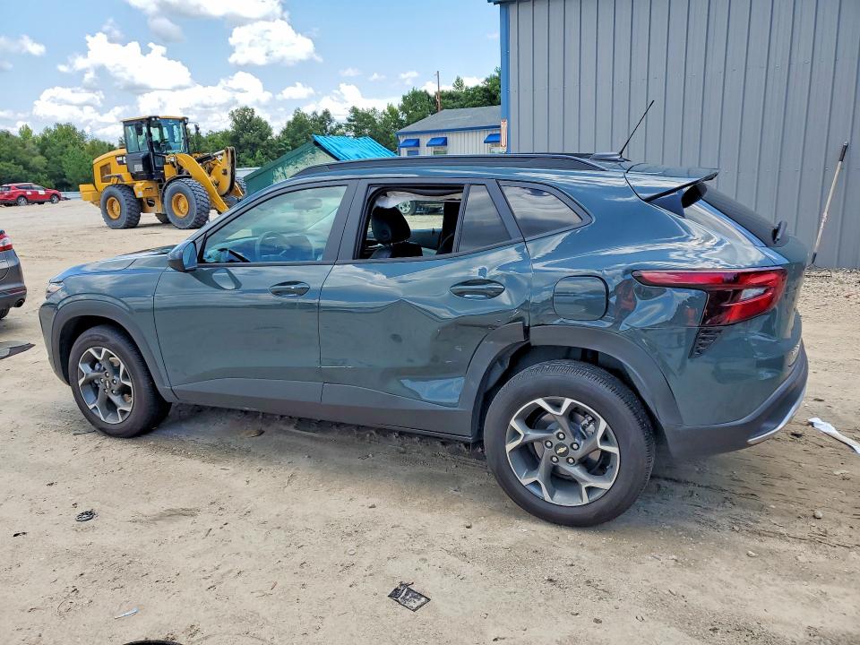 2025 Chevrolet Trax VIN KL77LHEP9SC286195 COPART salvage auction — SIDE, Fl - Cert Of Title Slvg Rebuildable, sold $7,800 on 2026-08-28 (photo 2)