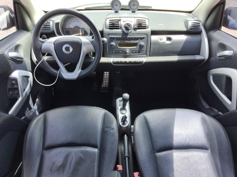 2009 Smart Fortwo VIN WMEEJ31X79K233571 COPART salvage auction — MINOR DENT/SCRATCHES, FL - CERTIFICATE OF TITLE, sold $2,700 on 2026-08-20 (photo 8)