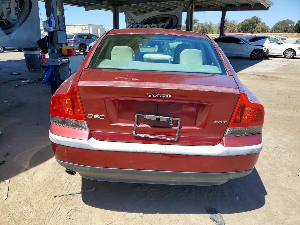 2004 Volvo S60 VIN YV1RS59V642402655 COPART salvage auction — MINOR DENT/SCRATCHES, CA - DIS/DLR/EXP ONLY CLEAN TITLE, sold $150 on 2026-08-07 (photo 6)