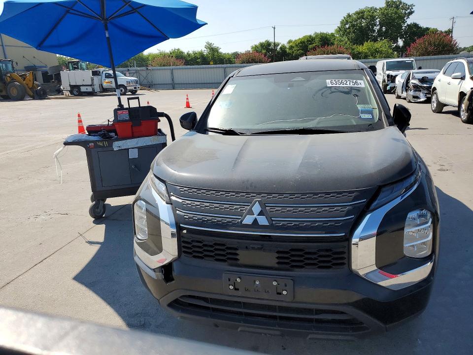 2022 Mitsubishi Outlander VIN JA4J3TA81NZ002757 COPART salvage auction — MINOR DENT/SCRATCHES, Tx - Certificate Of Title (P), sold $7,900 on 2026-08-19 (photo 5)