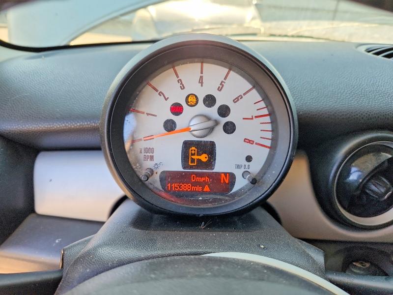 2011 Mini Cooper VIN WMWSU3C53BT098199 COPART salvage auction — MINOR DENT/SCRATCHES, Ca - Dis/Dlr/Exp Only Clean Title, sold $400 on 2026-08-07 (photo 9)