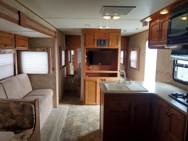 2010 Gulf stream Gulf breez VIN 1NL1XTM22A1026330 COPART salvage auction — FRONT END, CO - SALVAGE TITLE, sold $3,400 on 2026-10-22 (photo 7)