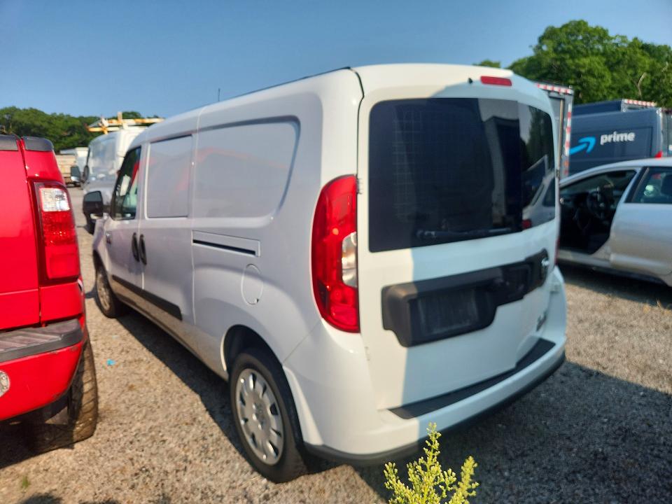 2019 Ram Promaster city VIN ZFBHRFBB4K6M11964 COPART salvage auction — MINOR DENT/SCRATCHES, RI - CERTIFICATE OF TITLE, sold $3,650 on 2026-08-18 (photo 2)