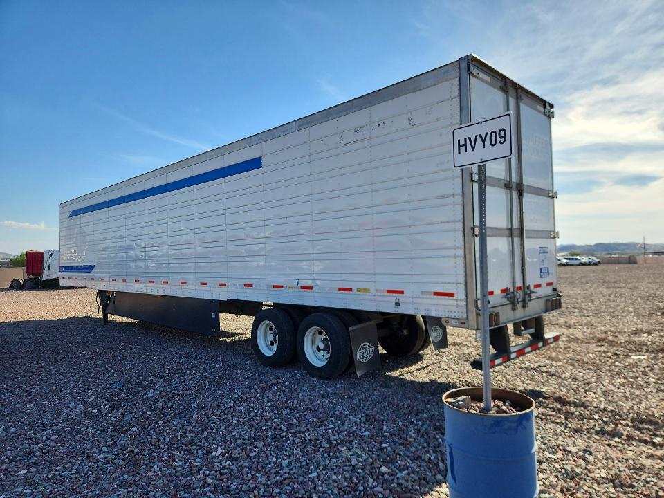 2024 Utility Vs2ra VIN 1UYVS2535R2142703 COPART salvage auction — ROOF, NE - CERT OF TITLE-SALVAGE, sold $19,200 on 2026-08-27 (photo 2)