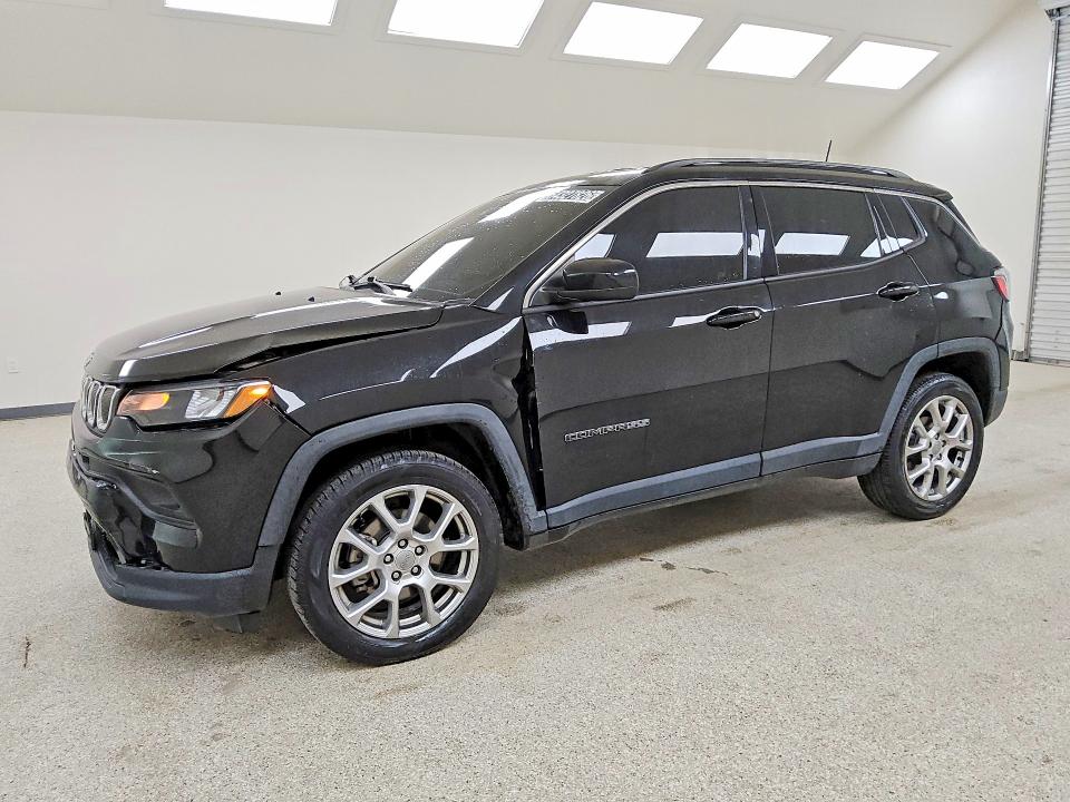2022 Jeep Compass VIN 3C4NJDFB7NT195205 — COPART salvage auction photo