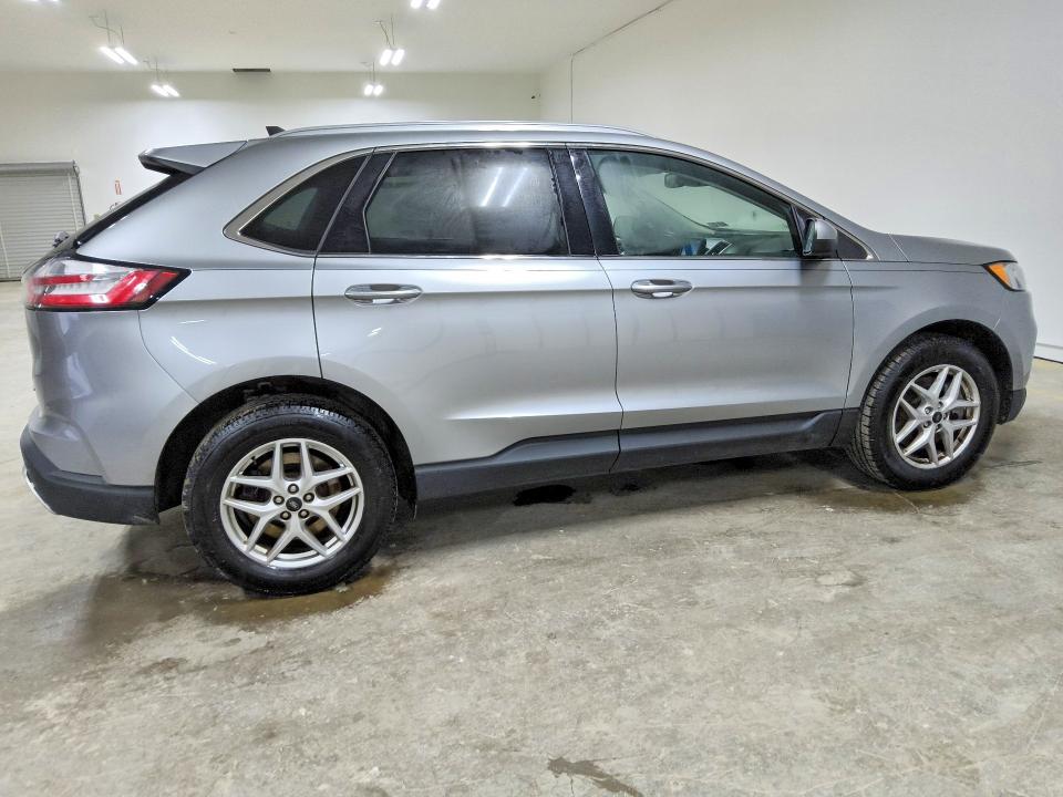 2023 Ford Edge VIN 2FMPK4J92PBA02706 COPART salvage auction — MINOR DENT/SCRATCHES, OH - CERTIFICATE OF TITLE, sold $9,100 on 2026-08-18 (photo 3)