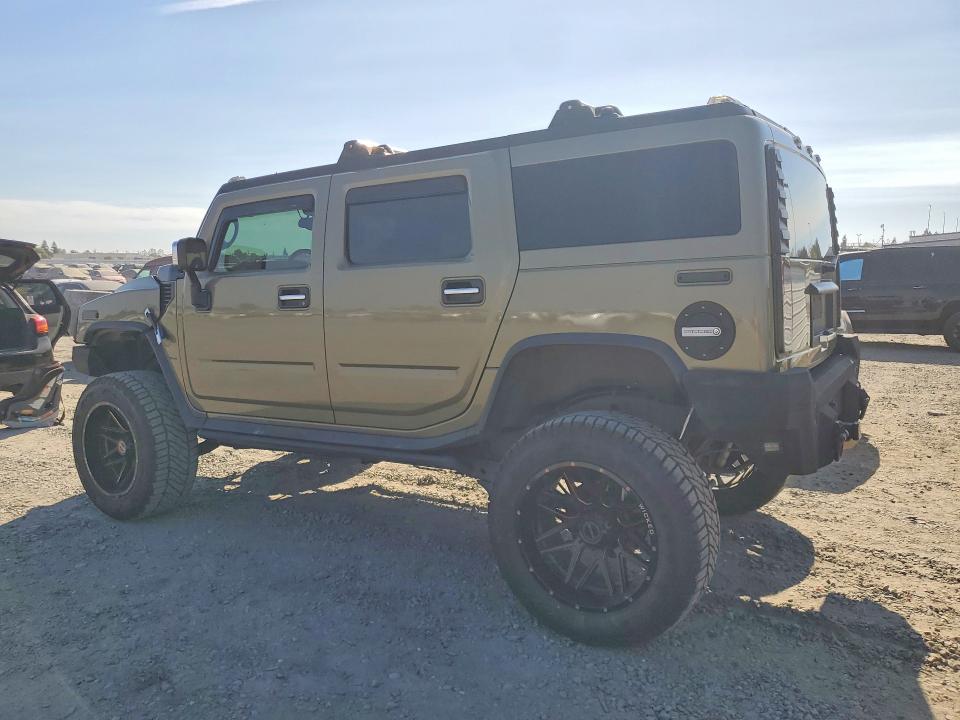 2005 Hummer H2 VIN 5GRGN23U25H104734 COPART salvage auction — SIDE, CA - DLR/DIS/EXP ONLY SALVAGE TITLE, sold $2,000 on 2026-09-10 (photo 2)