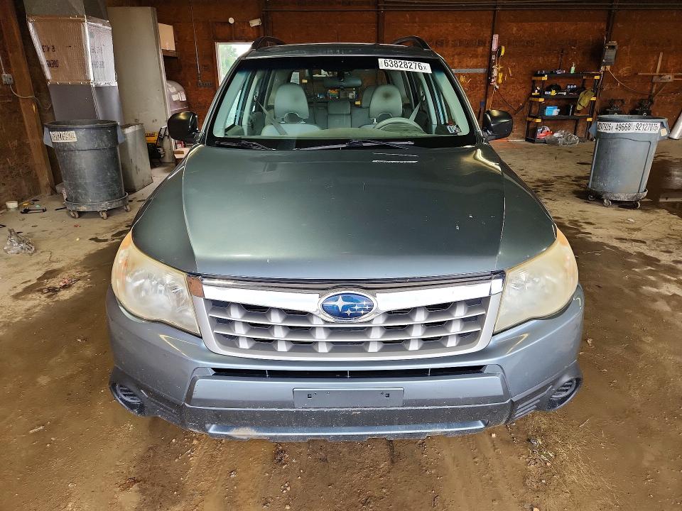2011 Subaru Forester VIN JF2SHABC3BH727833 COPART salvage auction — MINOR DENT/SCRATCHES, PA - CERT OF TITLE, sold $625 on 2026-09-03 (photo 6)