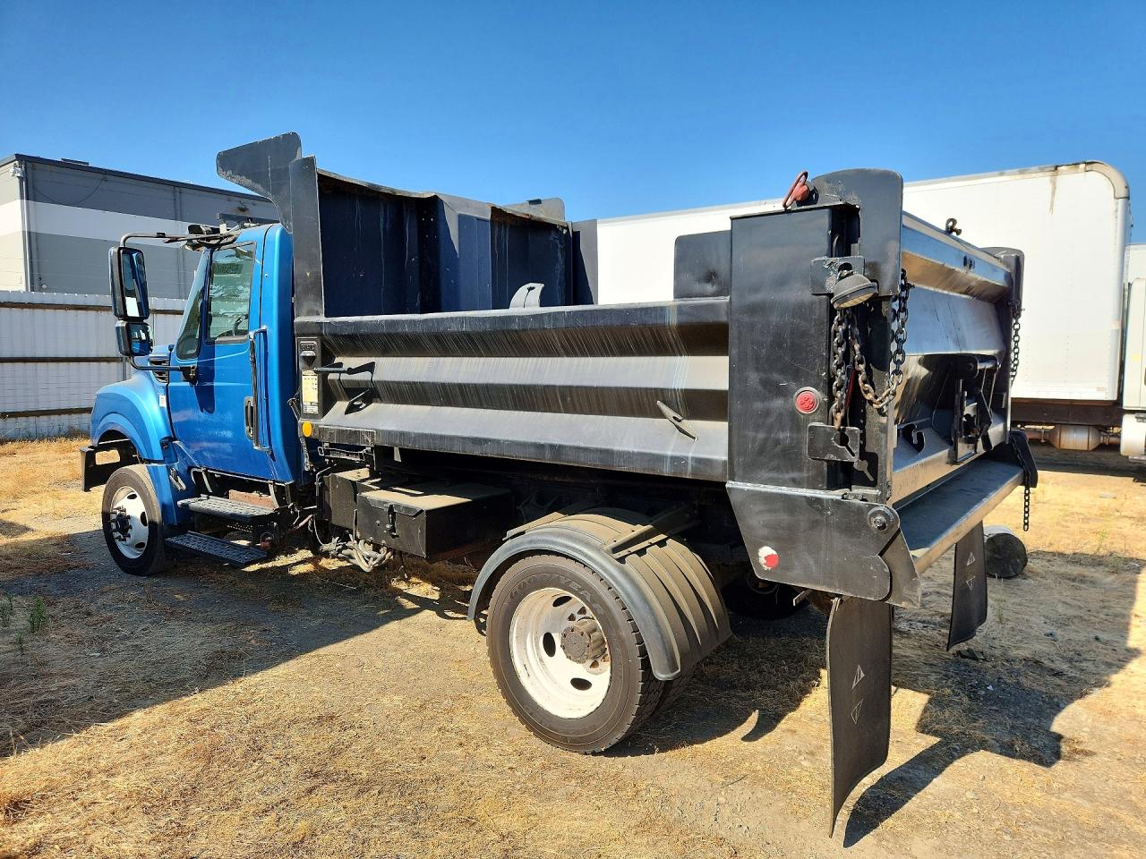 2015 International TerraStar VIN 1HTKPSKK4FH516583 COPART salvage auction — Frame Damage, NV - DIS/DLR/EXP ONLY CLEAN TITLE (P), sold $525 on 2026-10-02 (photo 2)