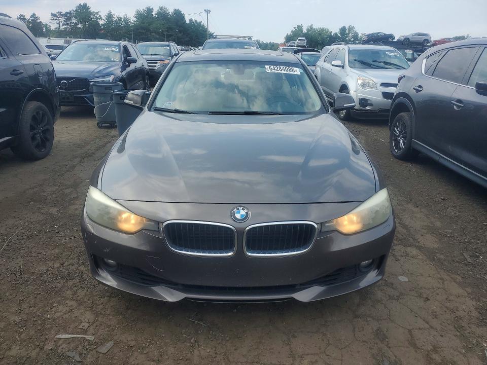 2013 BMW 3er VIN WBA3B5C55DF594192 COPART salvage auction — MECHANICAL, Ct - Certificate Of Title, sold $500 on 2026-08-21 (photo 5)