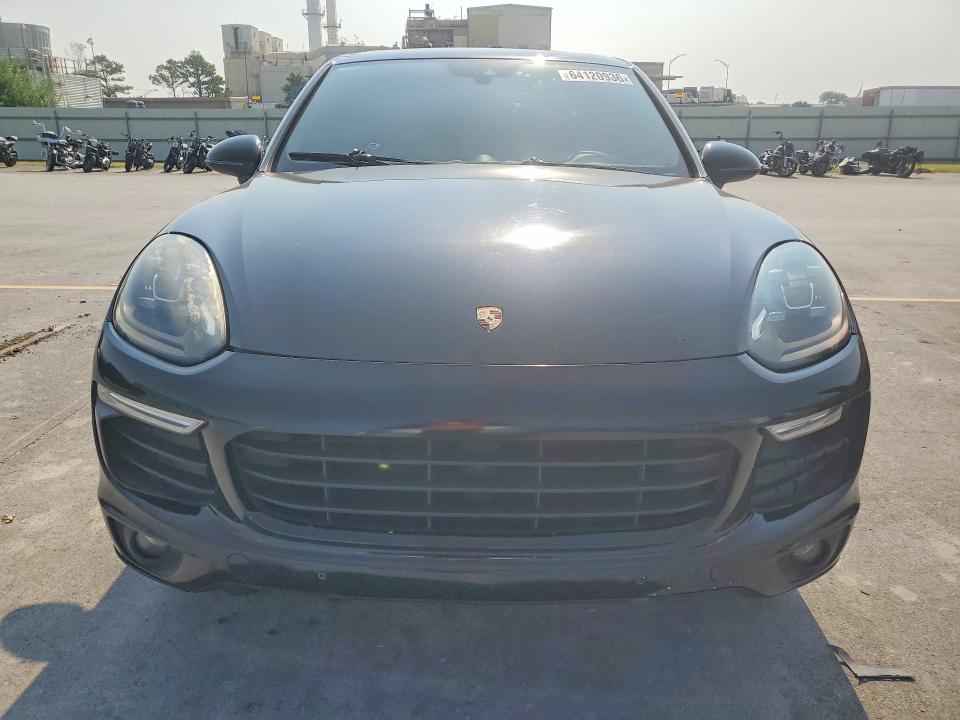 2016 Porsche Cayenne VIN WP1AA2A2XGLA04092 COPART salvage auction — MINOR DENT/SCRATCHES, OK - CERTIFICATE OF TITLE, sold $4,600 on 2026-08-12 (photo 5)