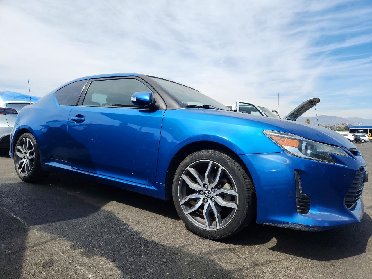2014 Scion tC VIN JTKJF5C75E3076434 COPART salvage auction — Side, Sc - Salvage Title, sold $1,500 on 2026-09-16 (photo 4)