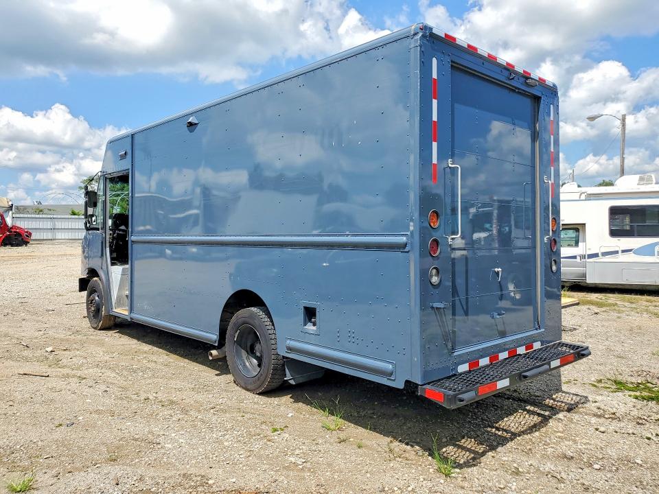 2021 Ford F59 VIN 1F65F5KN1M0A04769 COPART salvage auction — NORMAL WEAR, PA - CERT OF TITLE, sold $18,300 on 2026-08-25 (photo 2)