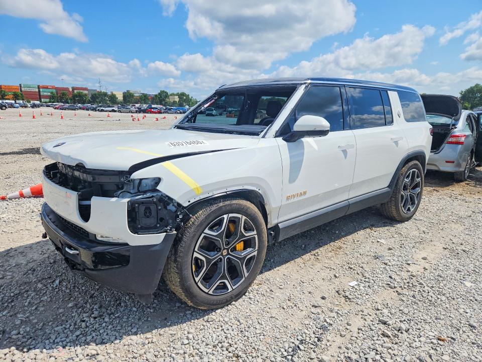 2022 Rivian R1s VIN 7PDSGABL1NN002019 — COPART salvage auction photo